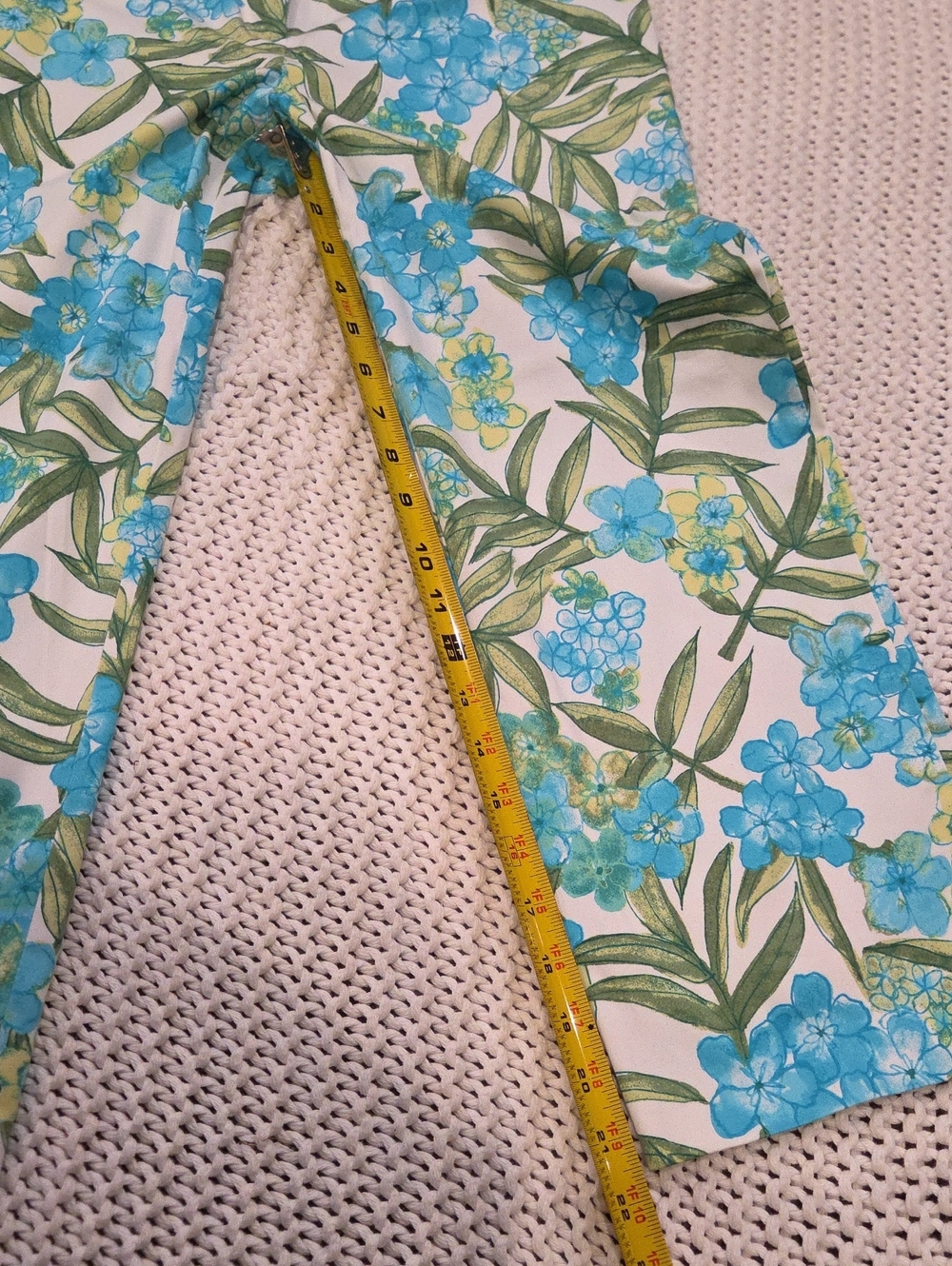 Croft & Barrow Blue Floral Capri Pants Resort Style Womens Size 6 - Picture 15 of 15